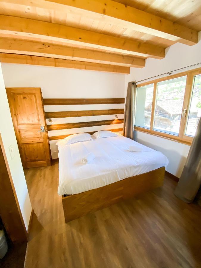 La Baraka Hostel Bagnes Luaran gambar